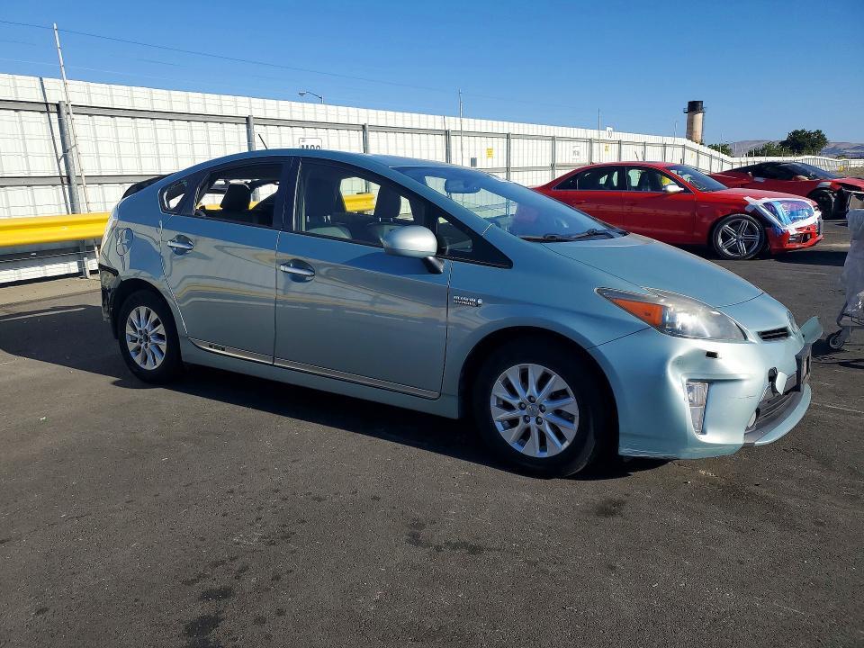 2013 Toyota Prius Plug-in Hybrid Advanced