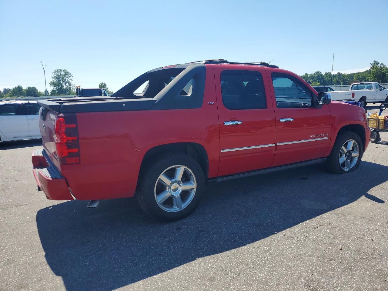 2011 Chevrolet Avalanche LTZ