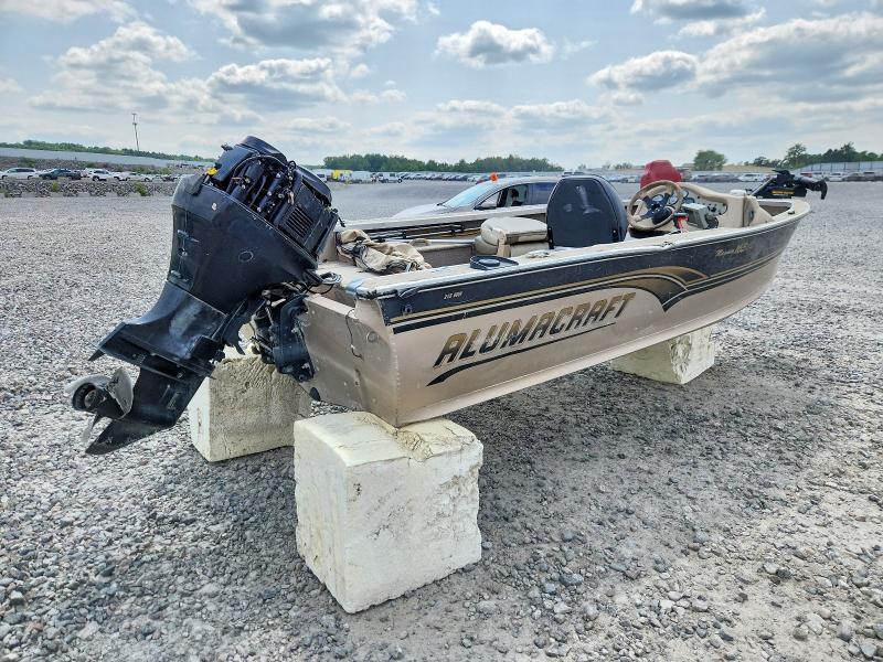 2001 Alumacraft Magnum