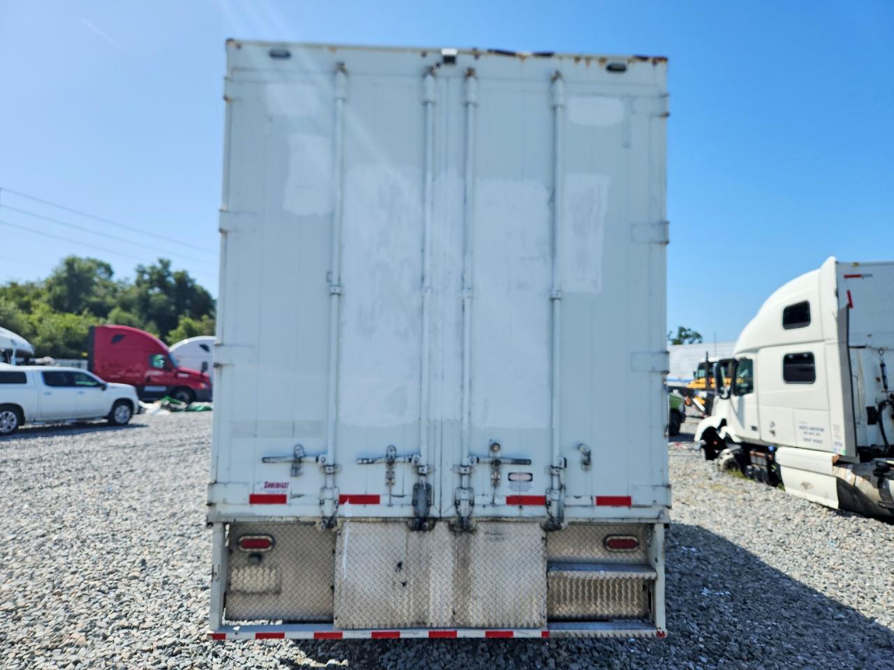 2013 Hino 338 BOX Truck