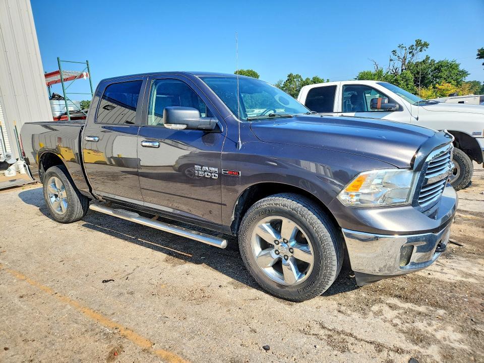 2015 Dodge RAM 1500 SLT