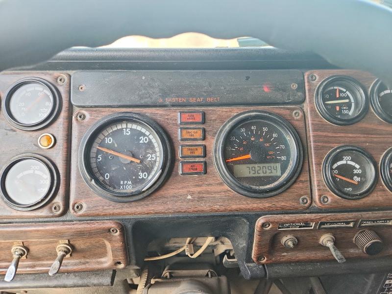 2000 Freightliner FLD120 Truck Cab AND Chassis