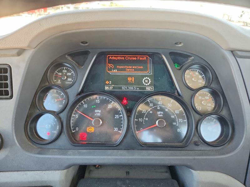 2017 Peterbilt 579 Semi Truck