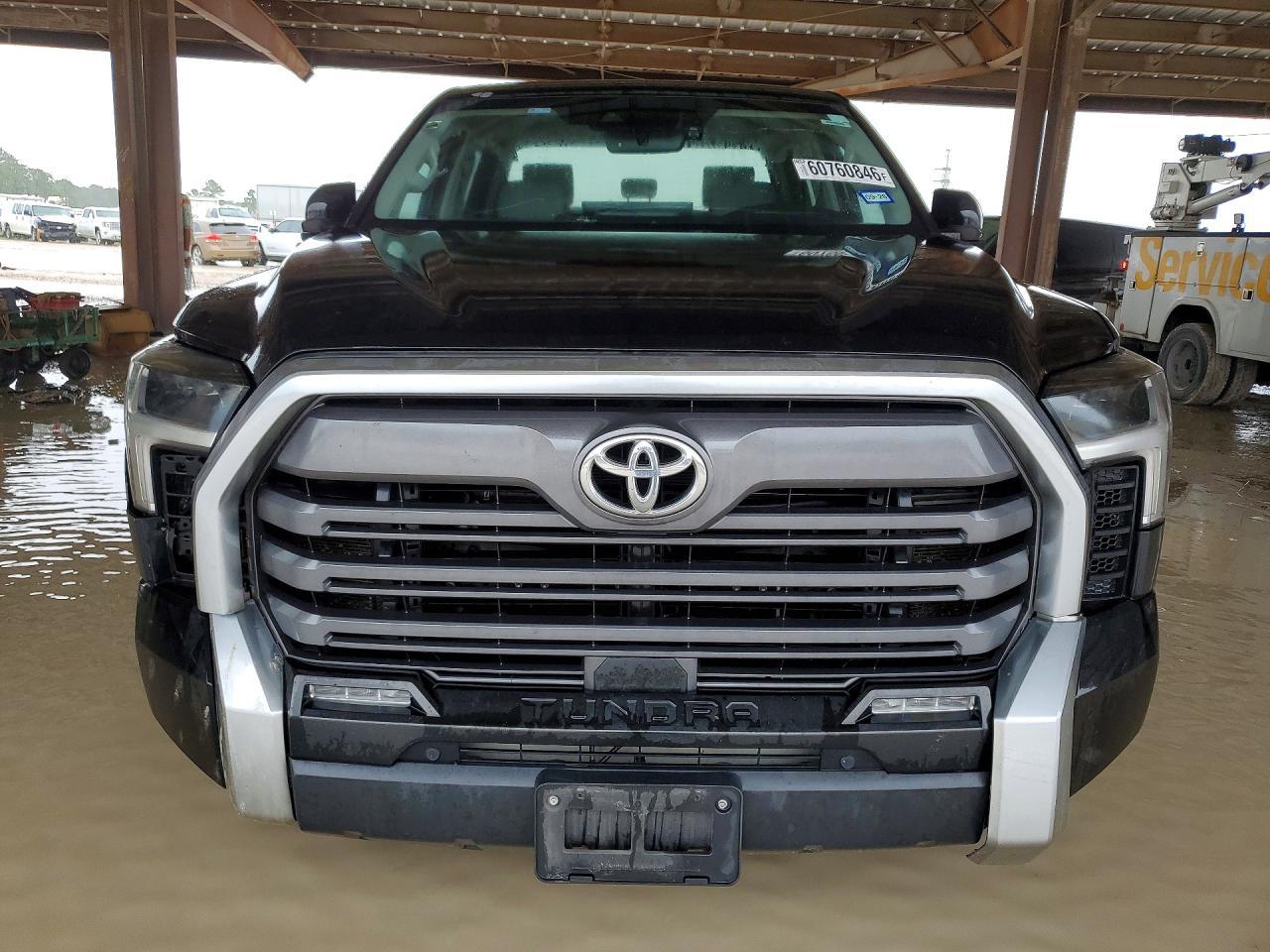 2022 Toyota Tundra Crewmax Limited