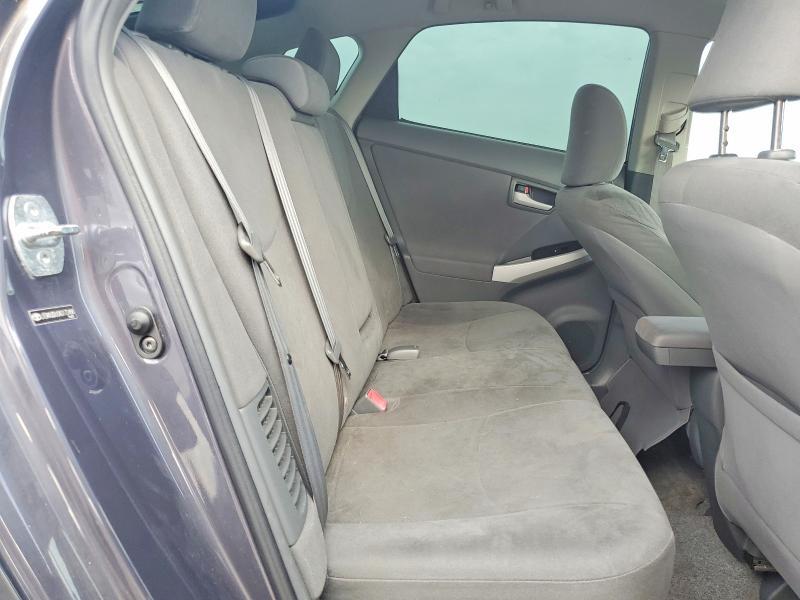 2010 Toyota Prius iii