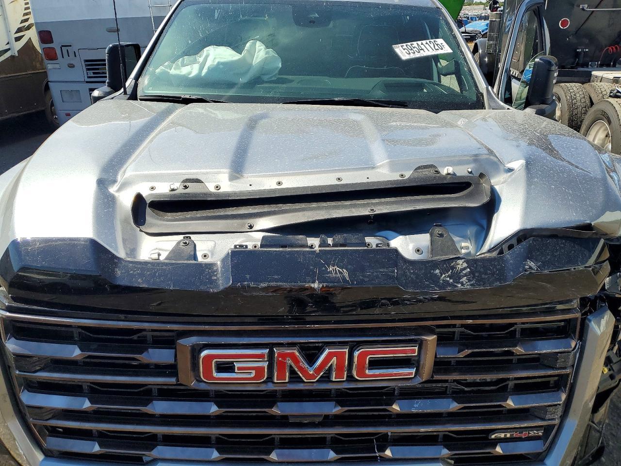 2025 GMC Sierra K2500 AT4X