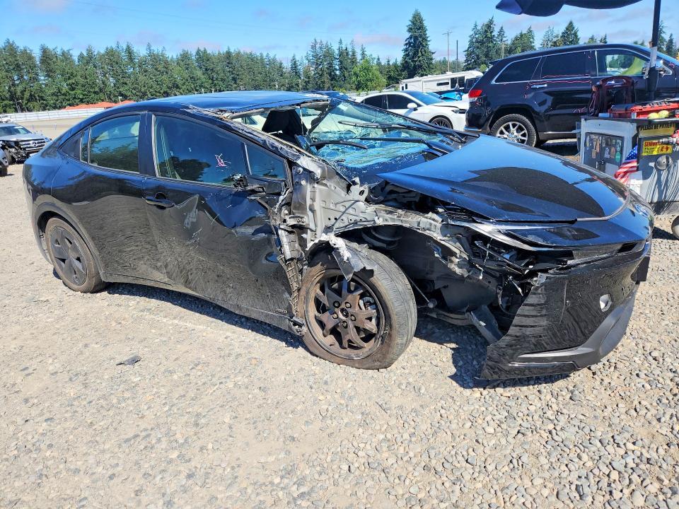 2025 Toyota Prius le