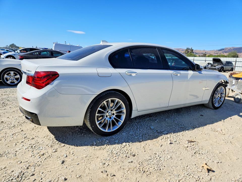 2015 BMW 740 i