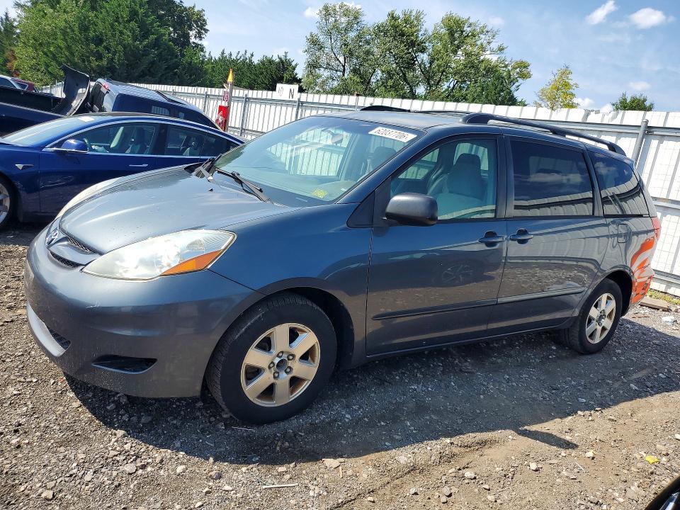 2009 Toyota Sienna le 7-passenger