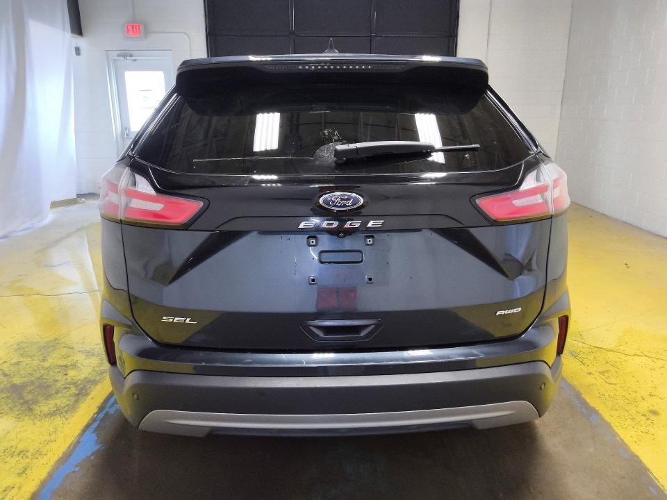 2022 Ford Edge sel
