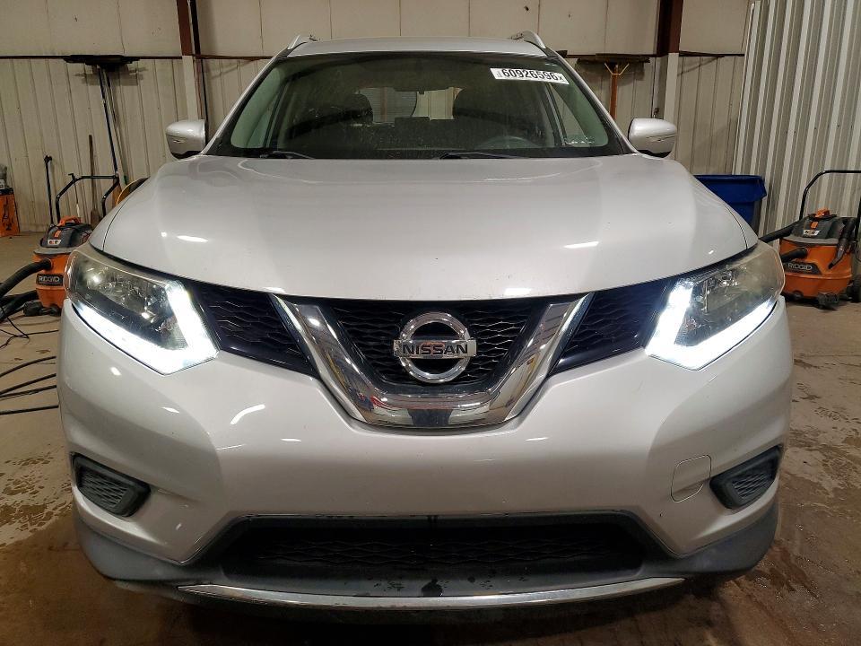 2015 Nissan Rogue sv