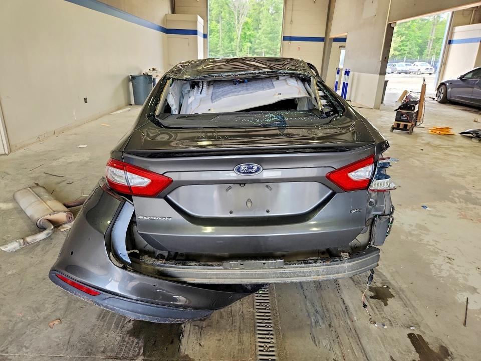 2016 Ford Fusion se