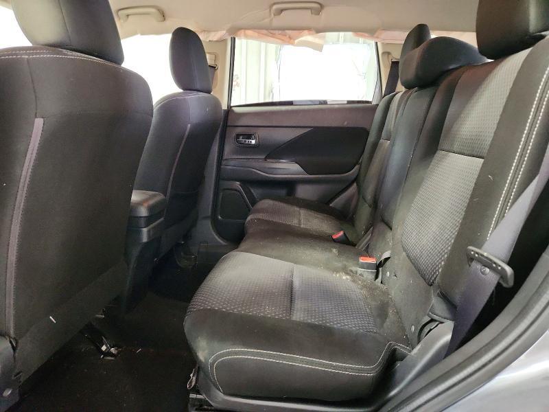 2017 Mitsubishi Outlander es