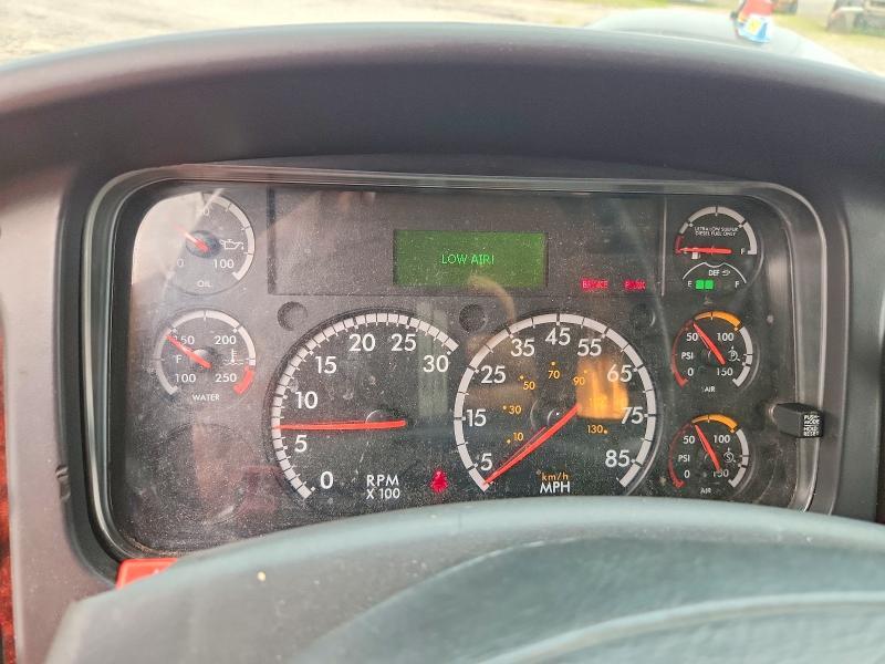 2016 Frht - Freightliner 2016 Freightliner Business Class M2 BOX Truck