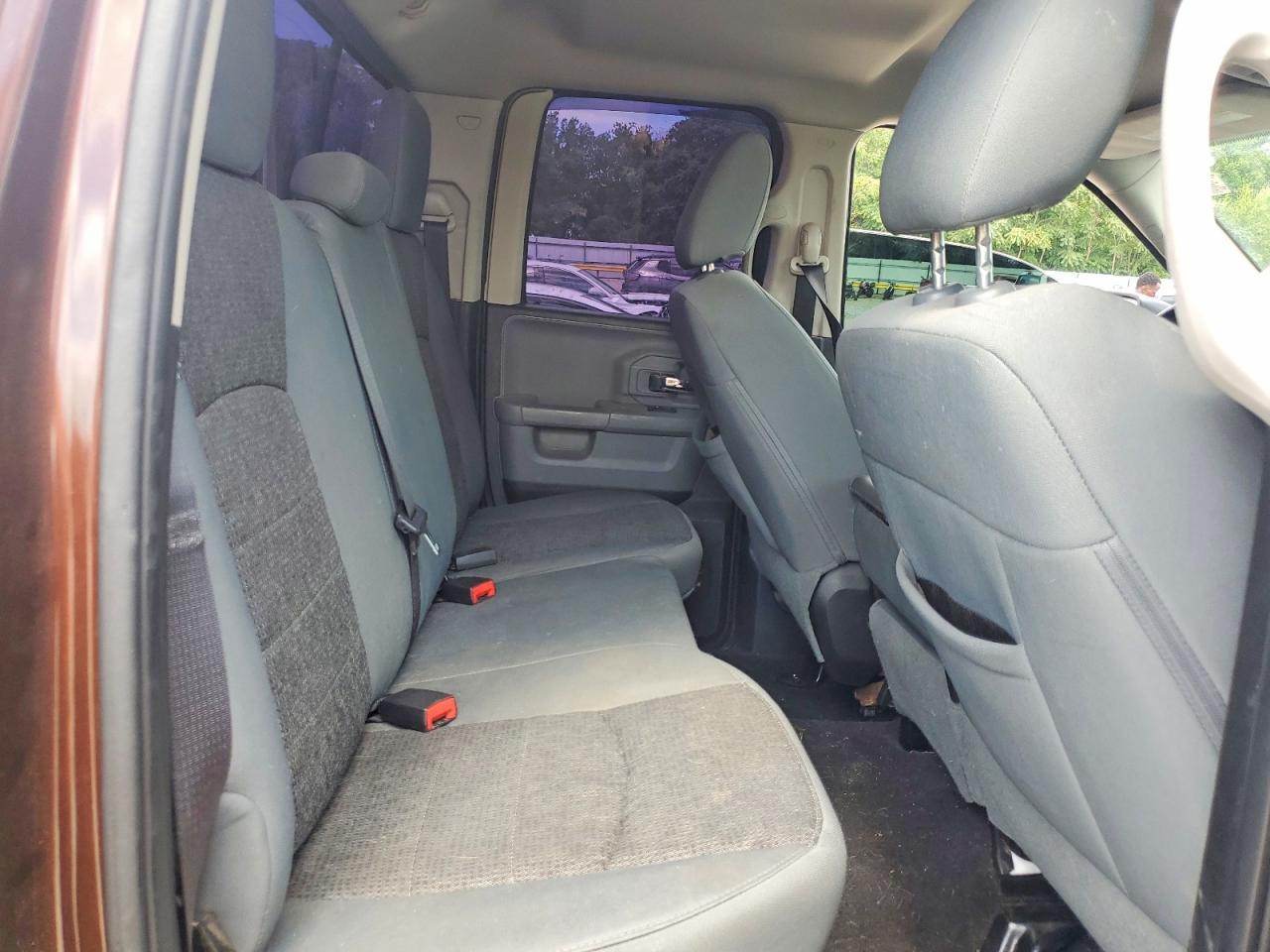 2015 Dodge RAM 1500 SLT