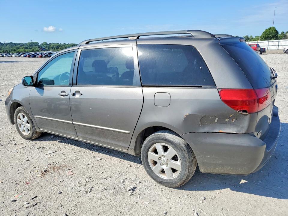 2004 Toyota Sienna le 7 Passenger