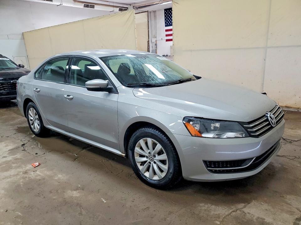 2013 Volkswagen Passat s