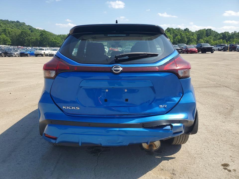 2023 Nissan Kicks sr