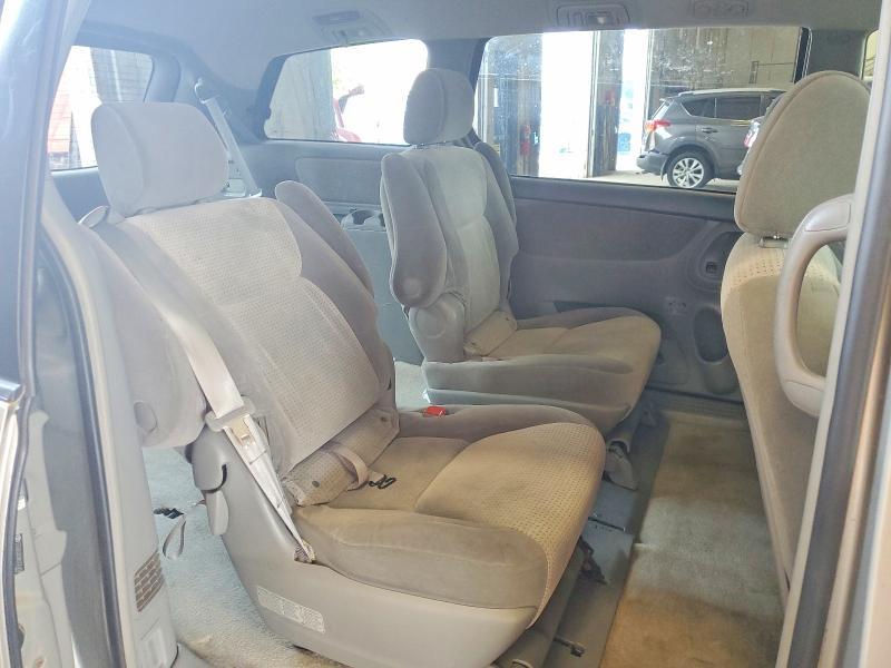 2008 Toyota Sienna le 7-passenger