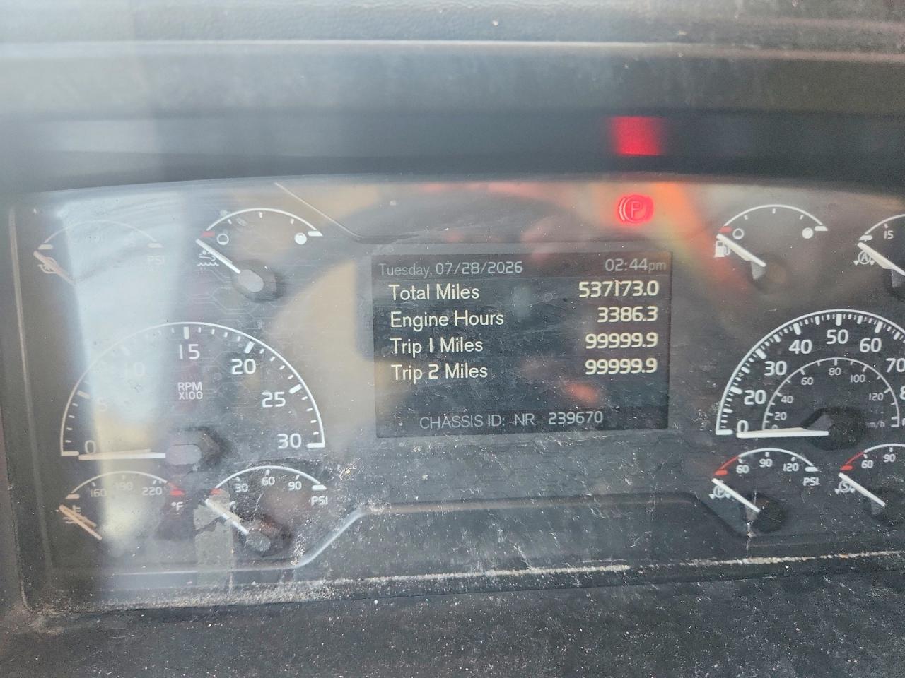 2020 Volvo VNR