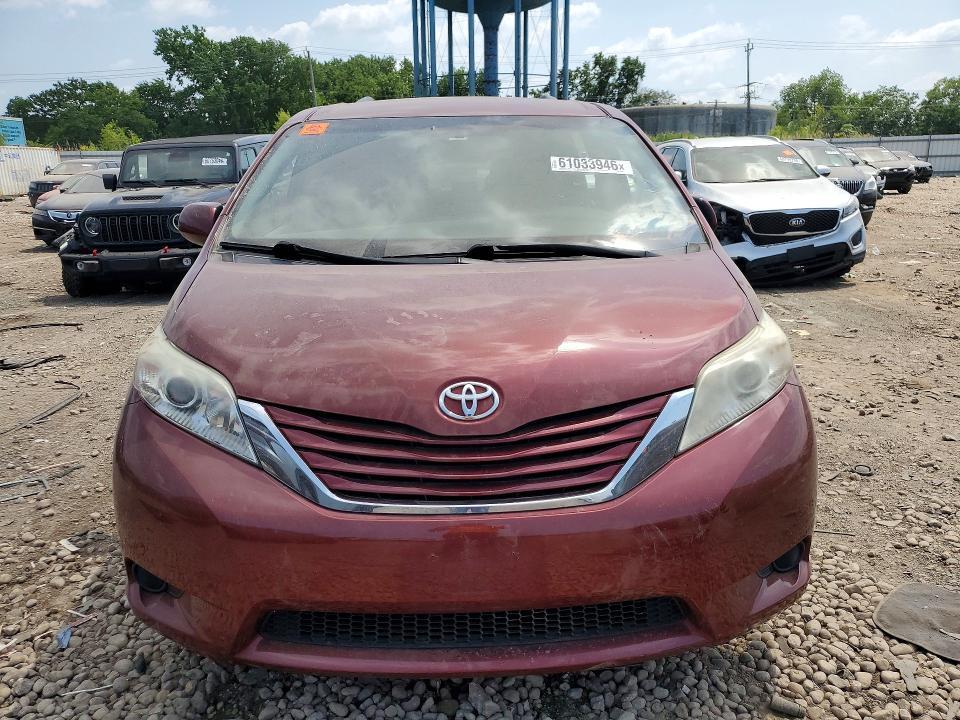 2016 Toyota Sienna le