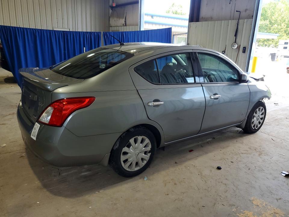 2014 Nissan Versa 1.6 s