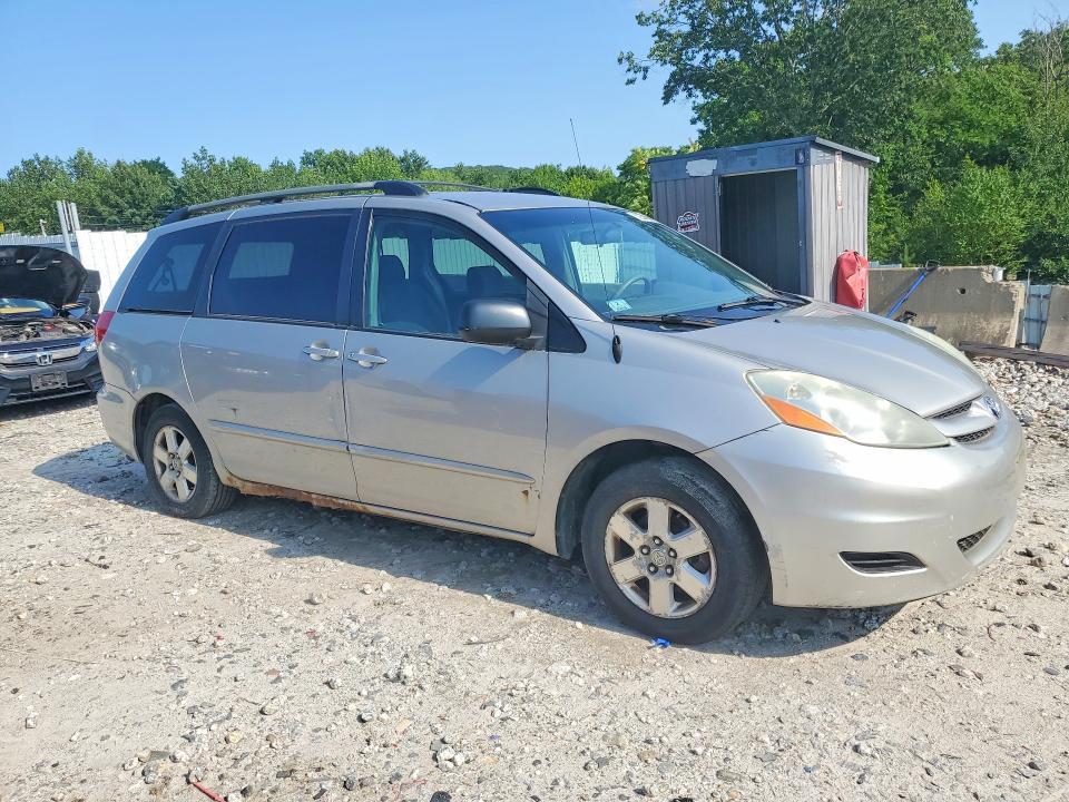2006 Toyota Sienna le 7 Passenger