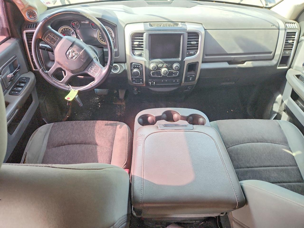 2015 Dodge RAM 1500 SLT
