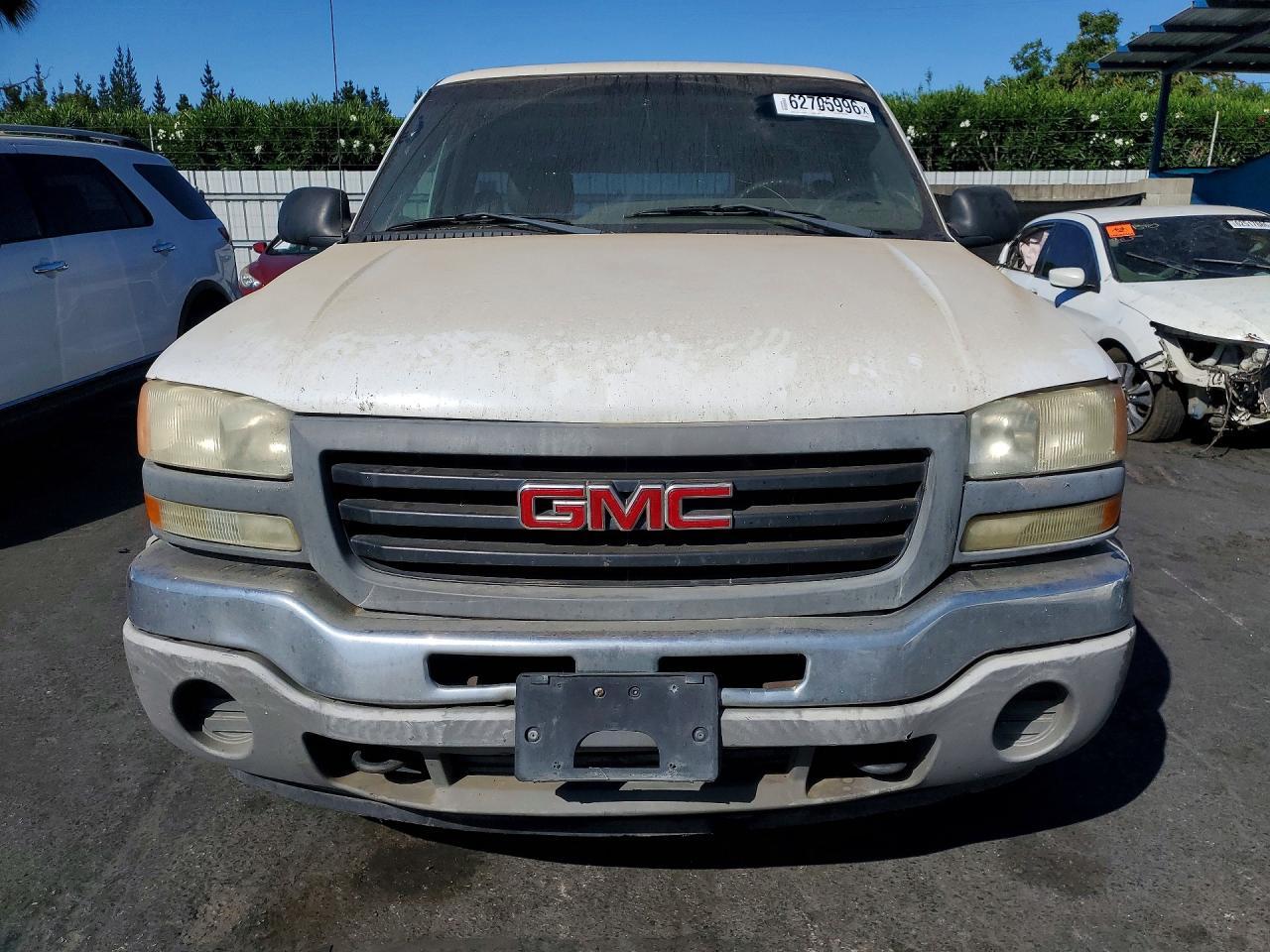 2005 GMC New Sierra C1500