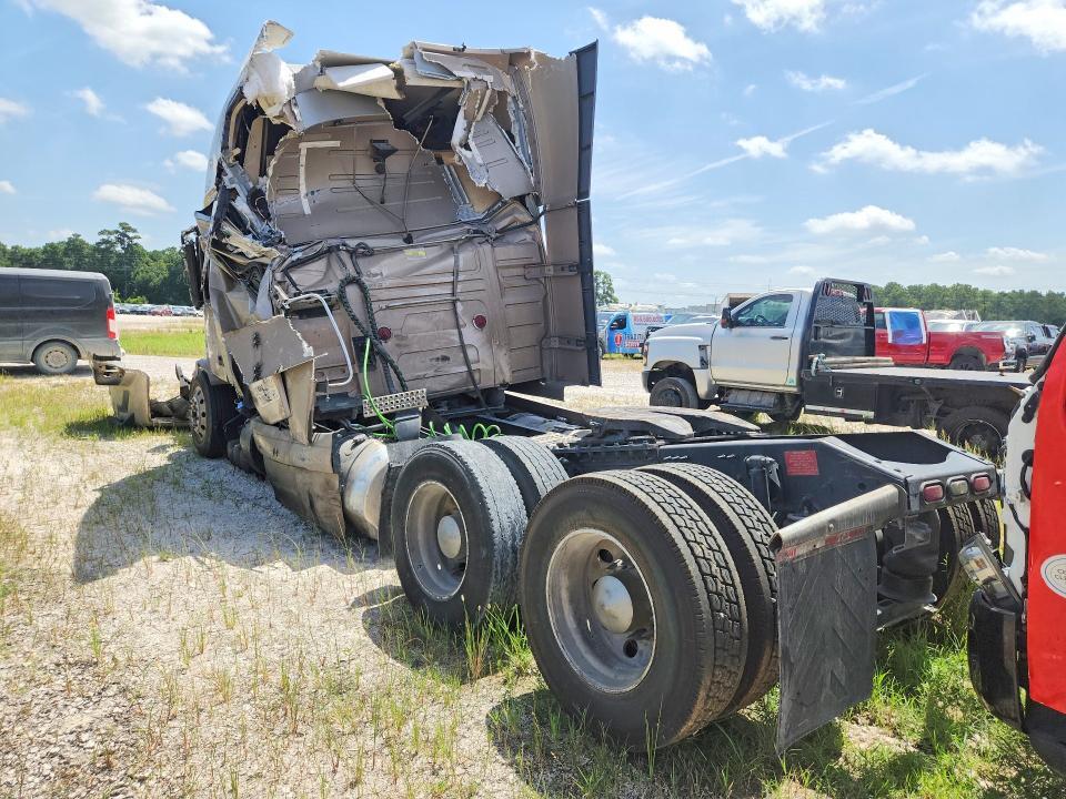 2017 Volvo VNL Semi Truck