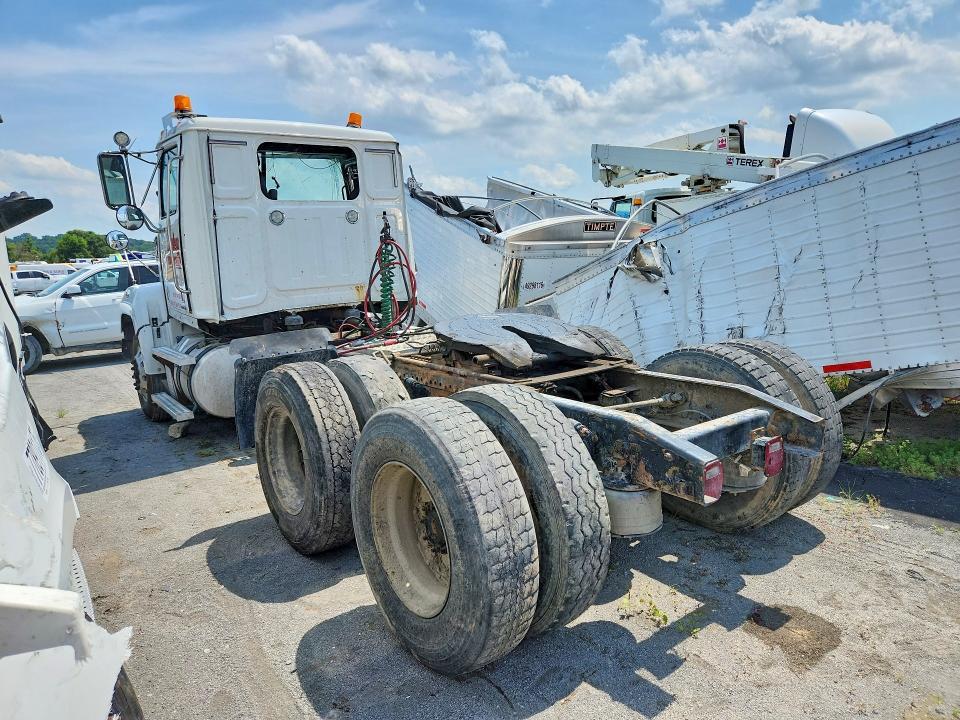 2019 Western Star 2019 Western Star 4700 Semi Truck