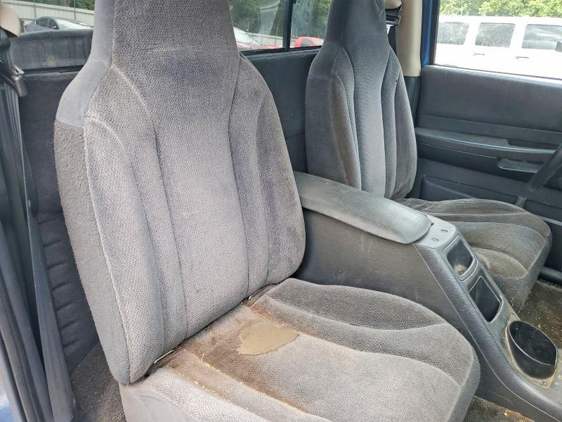 2003 Dodge Dakota SXT