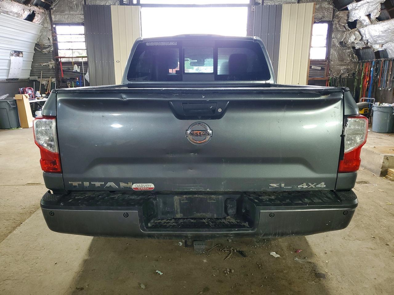 2017 Nissan Titan SL