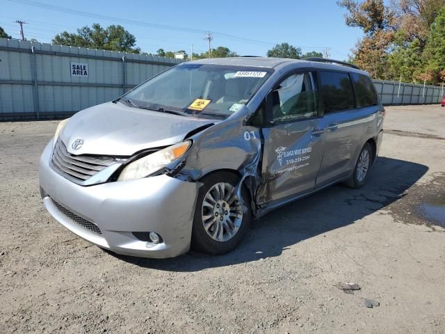 2012 Toyota Sienna XLE