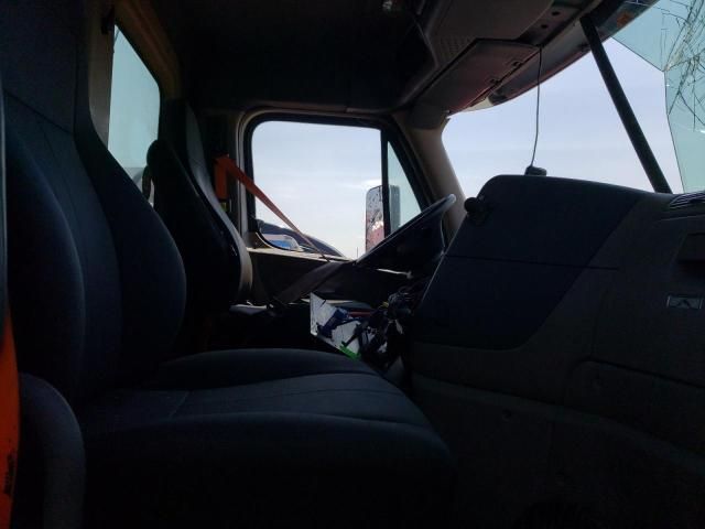 2014 Freightliner Cascadia 113