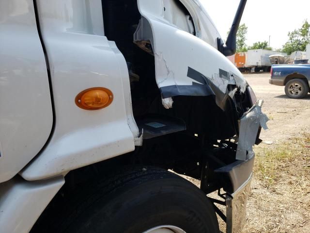 2014 Freightliner Cascadia 113