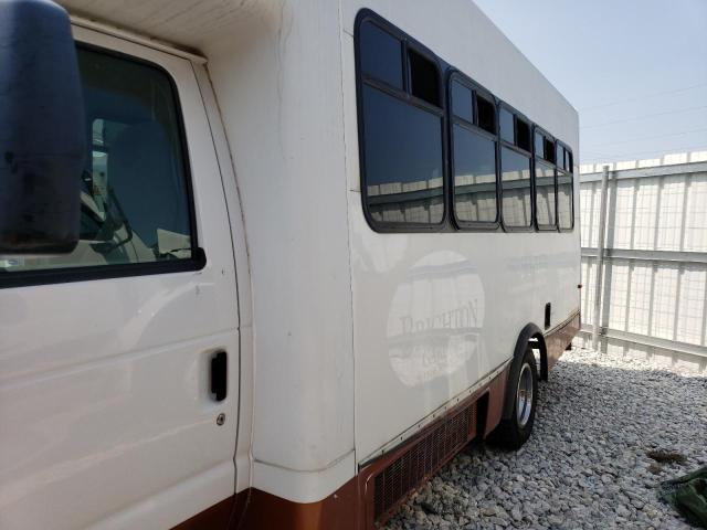 2012 Ford Econoline E450 Super Duty Cutaway Van