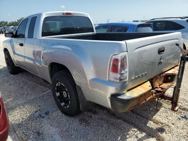 2007 Mitsubishi Raider LS