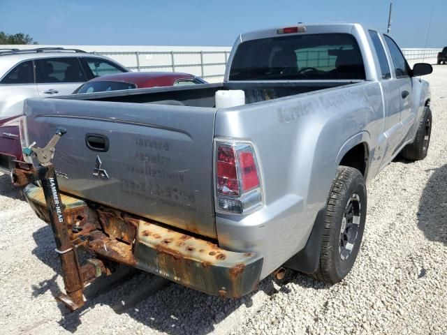 2007 Mitsubishi Raider LS