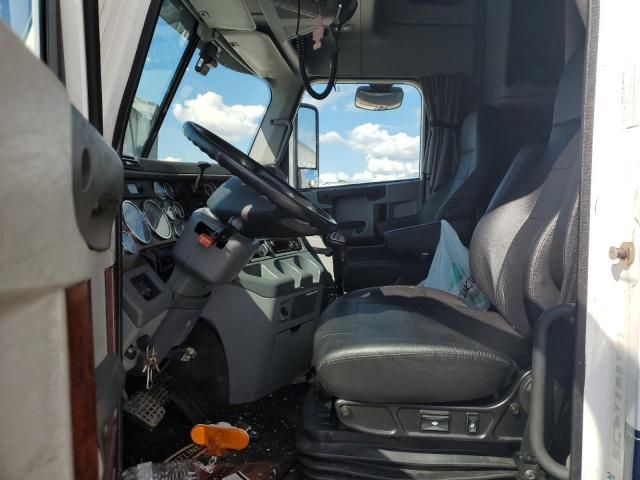 2020 Freightliner Conventional Columbia