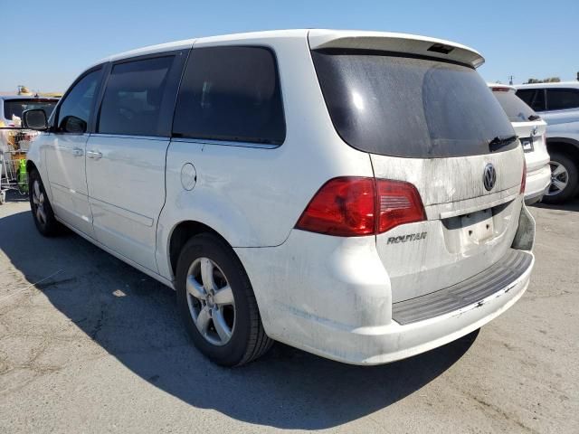 2010 Volkswagen Routan SE