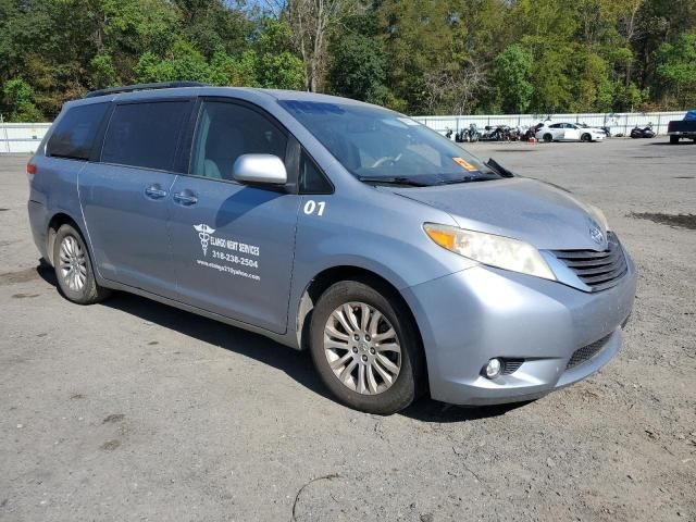 2012 Toyota Sienna XLE