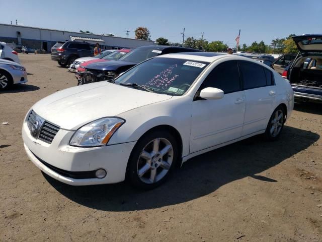 2004 Nissan Maxima SE