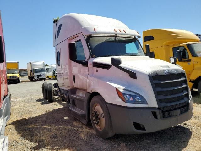 2022 Freightliner Cascadia 126