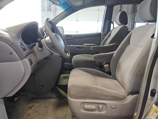 2008 Toyota Sienna CE