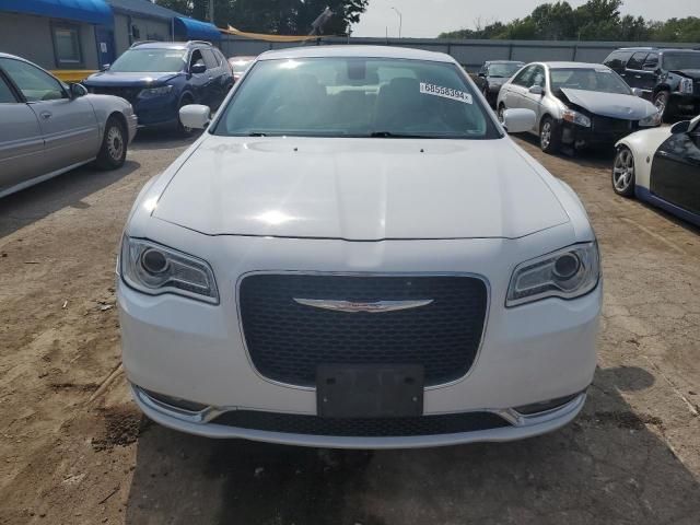 2015 Chrysler 300 Limited