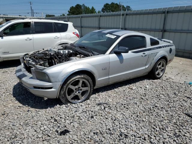 2005 Ford Mustang