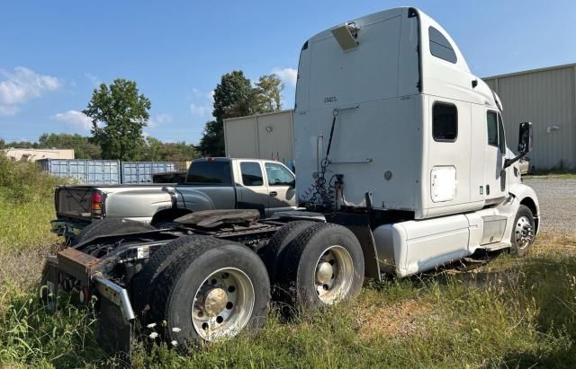 2013 Peterbilt 587