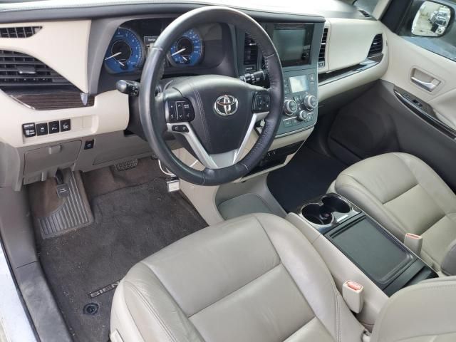 2017 Toyota Sienna XLE