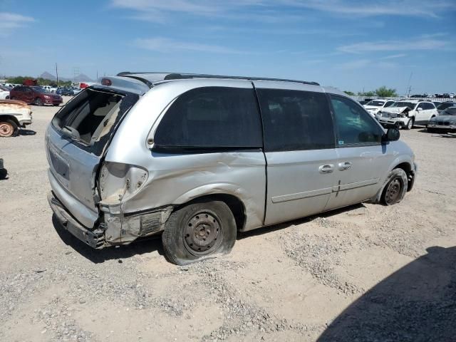 2005 Chrysler Town & Country LX